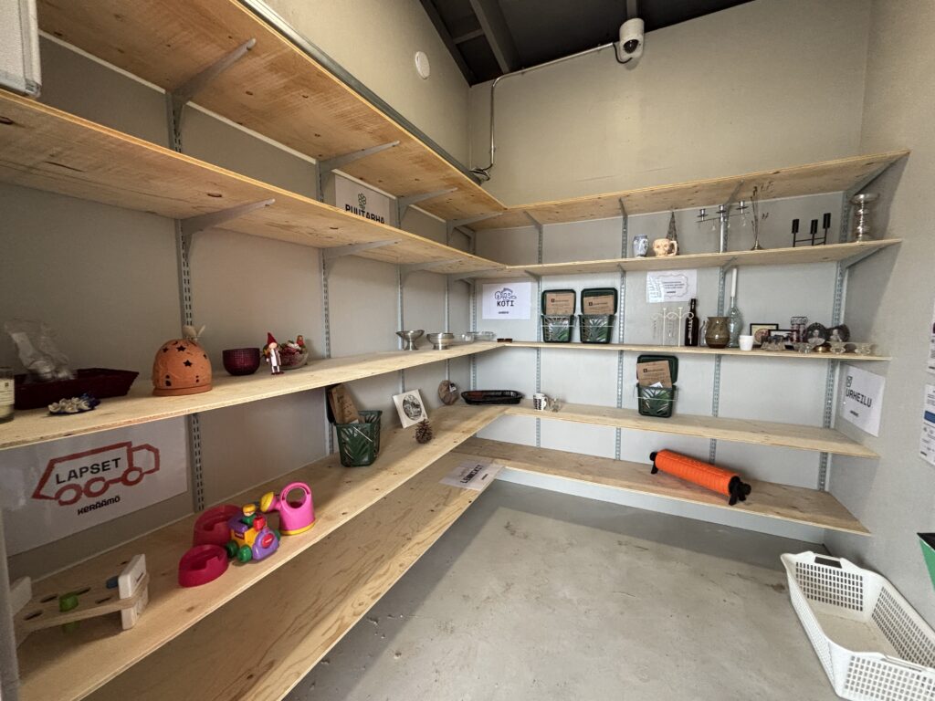 Sievarin Tuo ja Vie -kiertotalouspiste
